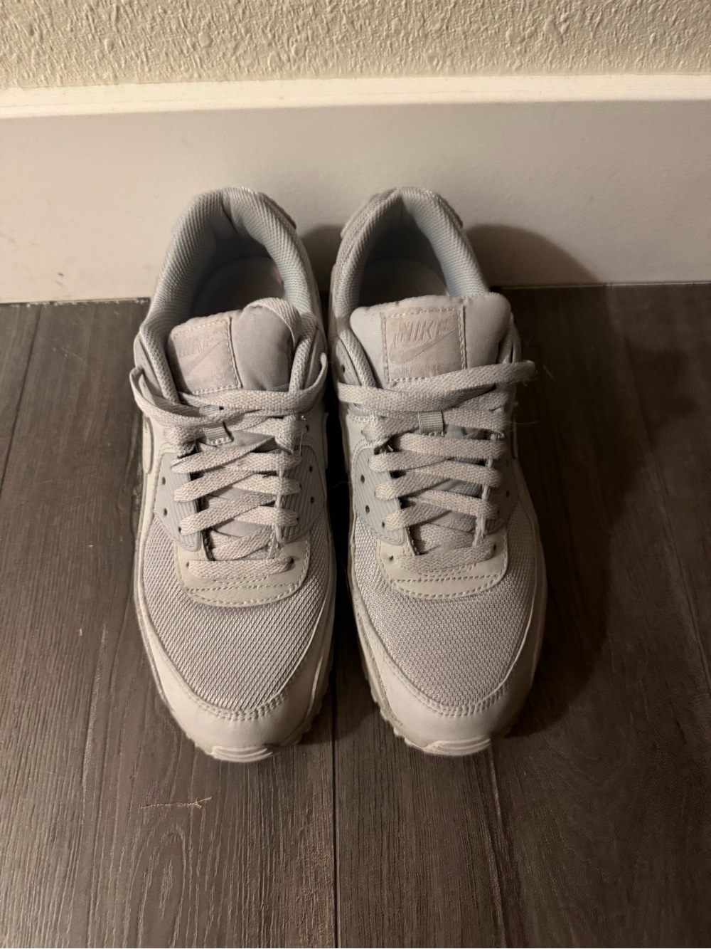 Nike Air Max 90 Men's Sneakers in Light Gray - Picture 5 of 7